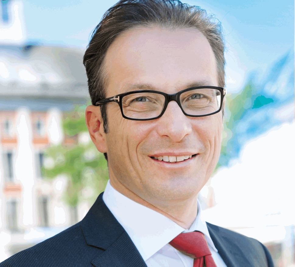 nss-tl-citytopics-mayor-1 Mayor of Neuss headshot