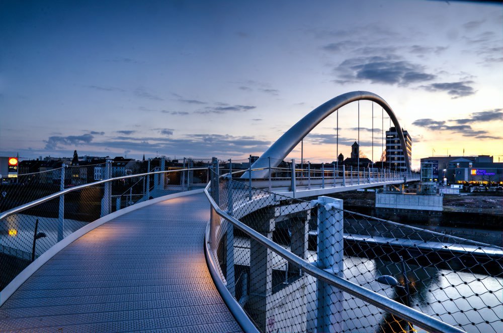 Footbridge over harbour